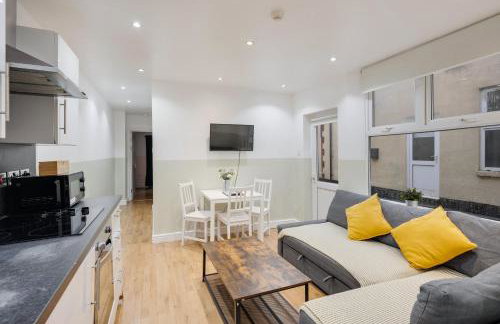 2 Bedroom Apartment for up to 6 Nr Centre - Foto 10