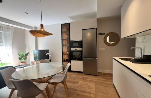 Sunny Terrace 2BR2BA VALENCIA - Photo 2