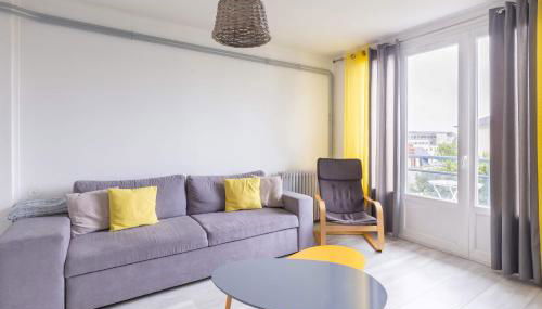 Appart T3 Bien situé a Bourges + Wifi - Foto 2