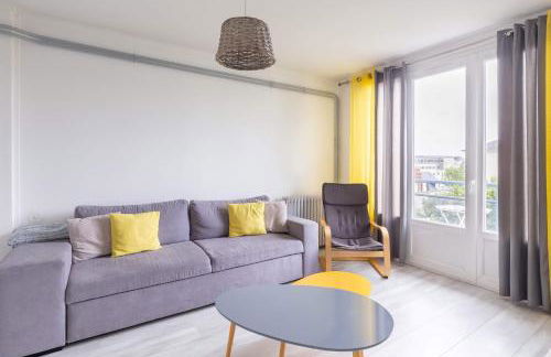 Appart T3 Bien situé a Bourges + Wifi - Foto 2