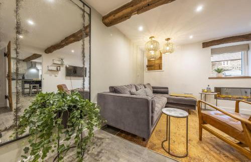 Swallows Nest - Photo 4