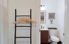 Cozy 1BR Tiny Home near Downtown and NB Rivers - Photo 19