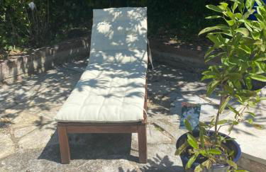 Duke of Monmouth penthouse luxury apartment Lyme Regis 3 bedroom parking Hot tub Garden dog friendly - Photo 24