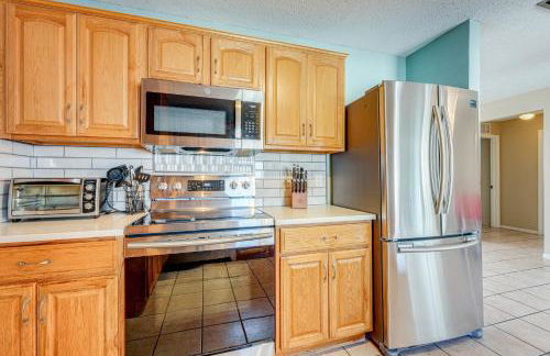 Fire Pit! Family Getaway, 6 Mi to Beach Access - Foto 11