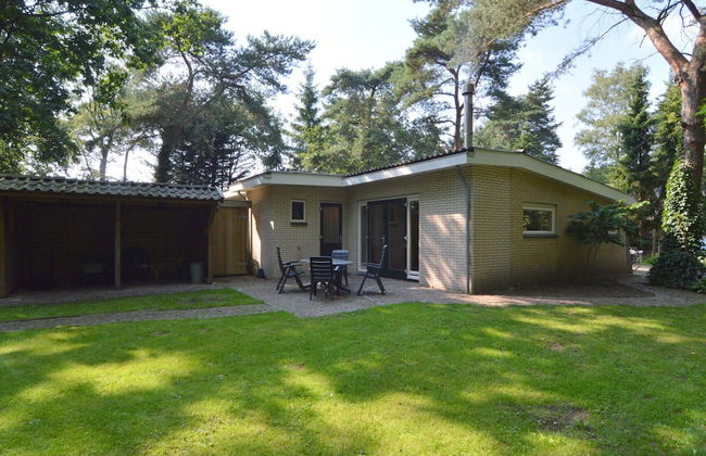 Refined Holiday Home in Guelders near Forest - Foto 28