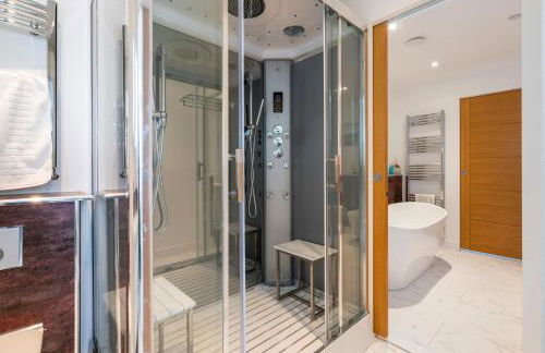 The Penthouse - Marine House - Photo 23