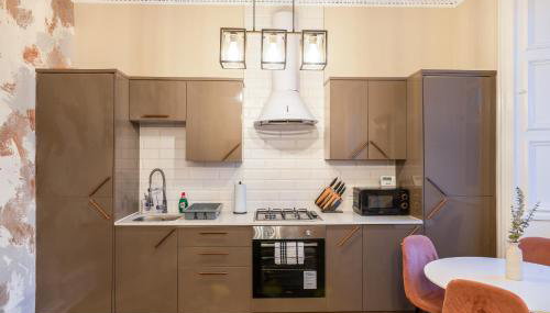 Cosy 2-Bed Flat with Free Parking-by Holiday Homes - Foto 3