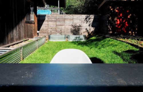 Fenced Yard, Walkable, Parking! - Photo 19