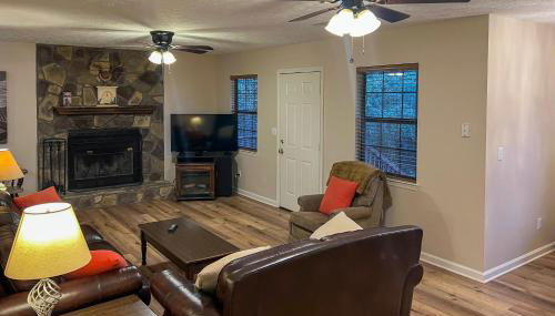 Creekfront Cabin Near Chattanooga with Hot Tub! - Foto 4