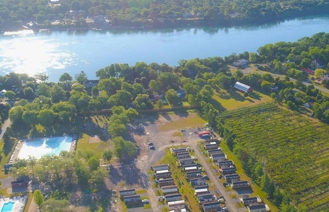 Falcon Cottages - Photo 44