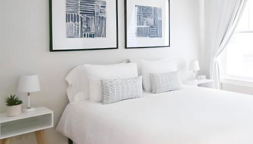 Jennifer's Chic Modern 1st Floor Apt Private Patio - Foto 3