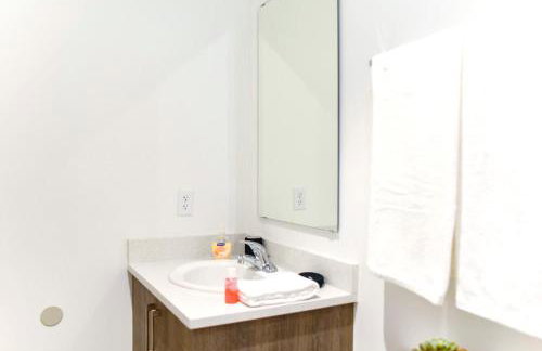 Entire House with Free Parking at North Miami! - Foto 22