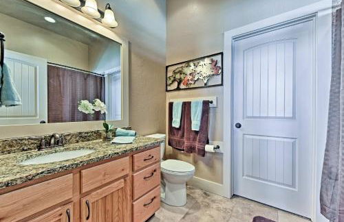 Cabin with Beach Access, Sport Court, Hot Tub and View - Foto 14