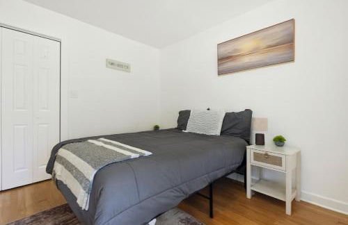 Chic 2BR Retreat Near OHare Free Parking - Foto 12