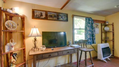 Serene Green Forest Hideaway with Spacious Yard - Foto 5