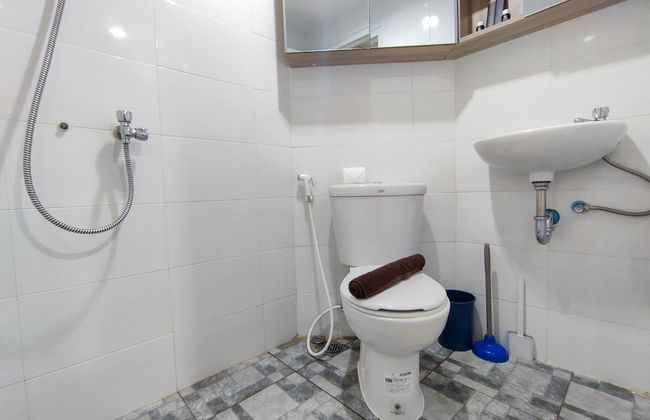 Comfort 1Br At Amartha View Apartment - Photo 12