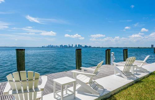 Best Bayfront View New construction w pool - Foto 18