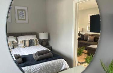 The Annexe Porthcawl Pet Friendly 2 Bedroom Flat with King Size bed bunk beds and sofa bed sleeps up to 5 people - Photo 11