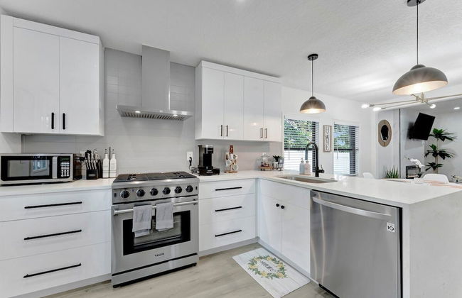 St. Pete Family Bungalow & Private Oasis - Foto 7