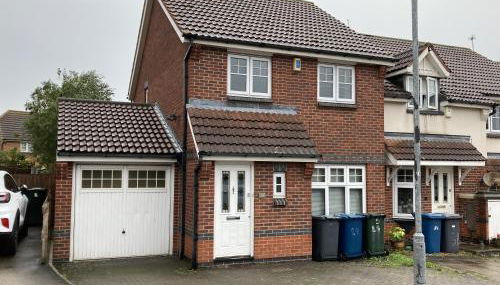 Quiet 3 bed semi with off street parking - Foto 1