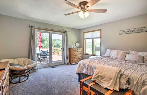 Family Home with Deck, Yard, Dock on Rock River - Foto 14