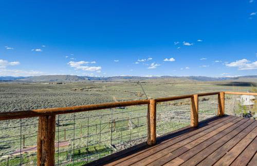 5 Mi to Lake Secluded Pinedale Retreat with Sauna! - Photo 1