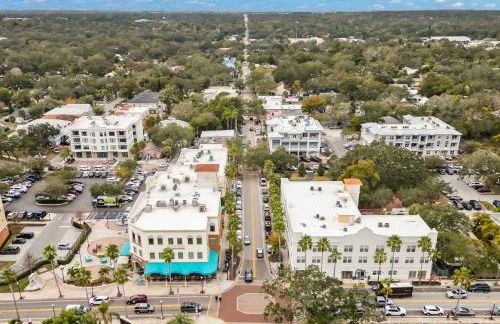 Canopy Couplet - 2 Upscale Condos by Main St - Foto 36