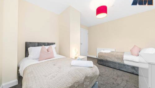 2 Bed Flat With Parking Sleeps 4 in Fife - Foto 2