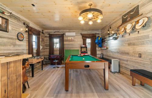 Lakefront with Beach Game Room Fire-pit and More - Foto 41