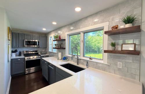 WOW New Spectacular Franconia Home - history - views - fire pit - hot tub - pool - grandeur - MUST SEE - Foto 38