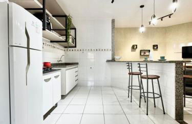 Apartamento Premium Cama Queen Ar Cond centro cidade - Foto 23