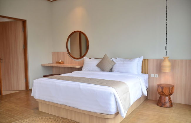 Maplewood Mountain 9BR with Heated Pool - Photo 3