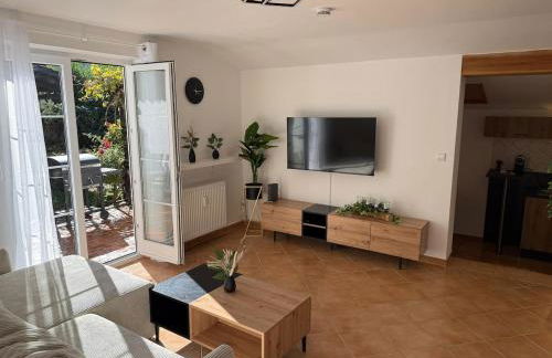 Alpen-Oase - Gemütliche FEWO mit Terrasse - Foto 1