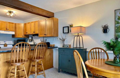 Glen Condo with Mountain Views Walk to Story Land - Photo 9