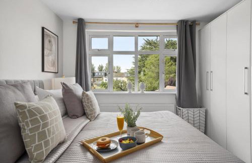 Clarence House-Windsor-Parking-5 bed - Photo 15