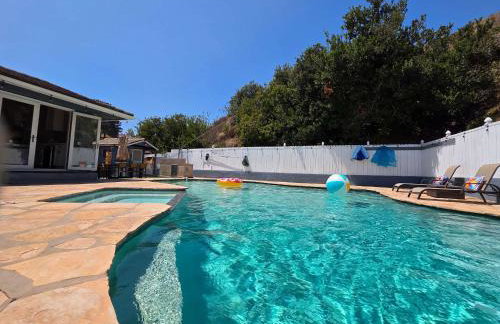 Huge House with Pool! Sleeps 16 - BBQ - Shuffleboard - Foto 17