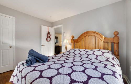 Secluded Retreat near Ski Resorts, Hot Tub, BBQ - Foto 47