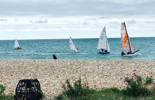 Driftwood Beach House - Photo 5