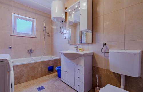 S2 - Modern Studio, Just 50m From the Beach - Photo 6