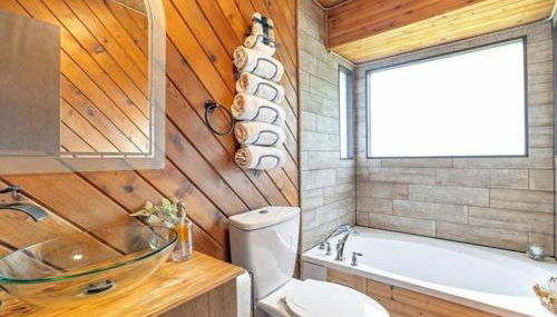 Cabin Retreat with Hot Tub - Foto 4