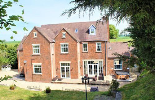 Lambourn House, Countryside Retreat for up to 26 - Foto 3