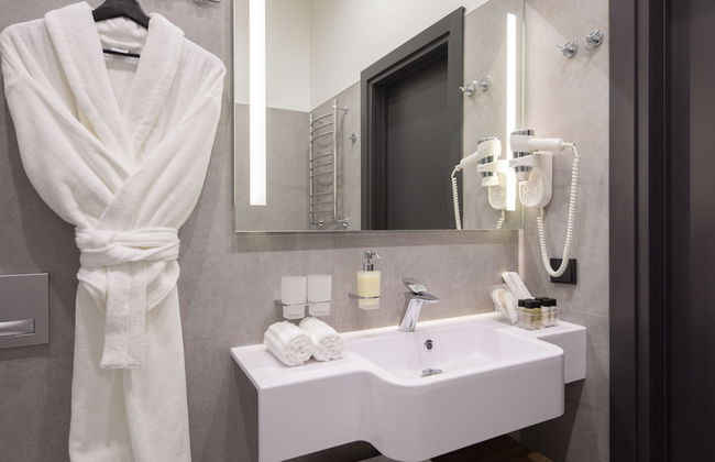 Underwood Art Room - Photo 49