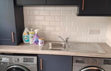 Viola Villa - Craigavon 4 Bed House for 6 Guests - Foto 5