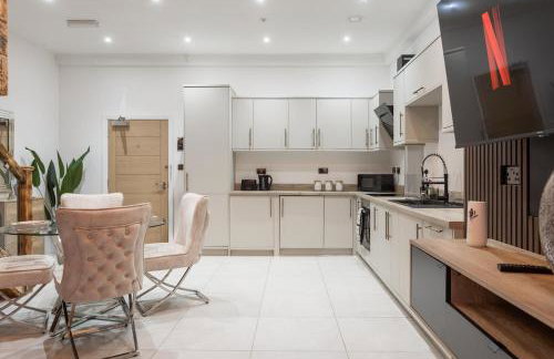 Bradford Luxury Central Apartment with Jacuzzi - Foto 12