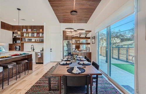 Dip into the 512! Custom Built w/Pool Blocks to DT - Foto 12