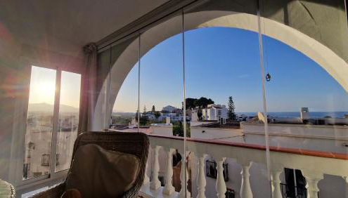 Stilfullt semesterhus nära pool och strand. - Foto 4