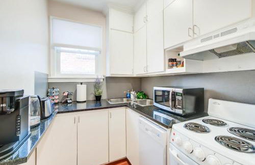 HEART of OLD TOWN Historic 2 BR Walk to KING ST - Foto 22