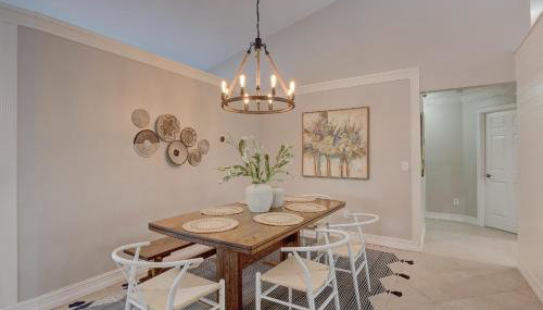 Piccadilly Beach House - Beautiful Updated Home, Private Pool, Minutes from Downtown 5th Ave & Beaches!!! - Foto 5