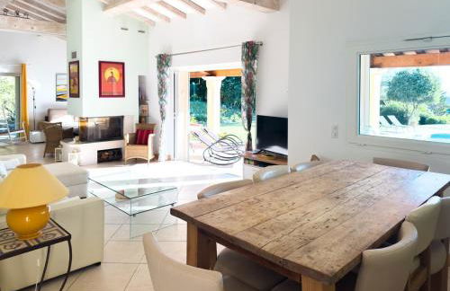 Exclusive Authentic Riviera Villa - Private Pool, Pétanque Court, Panoramic Mediterranean Sea & Estérel Mountain Views - Foto 79