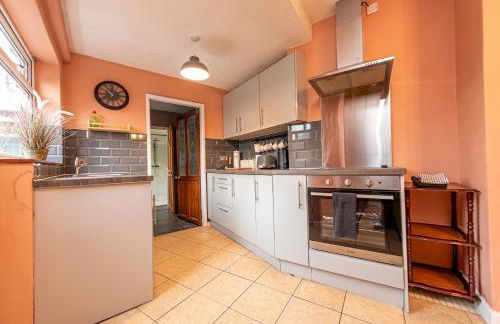 Charming Cottage in the Heart of Newport - Pass the Keys - Foto 9